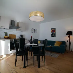 https://villa-korona-apartments.hotelinzadar.com
